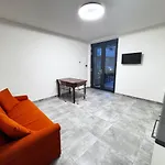 Bilocale Con Patio Privato