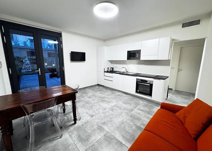 Bilocale Con Patio Privato